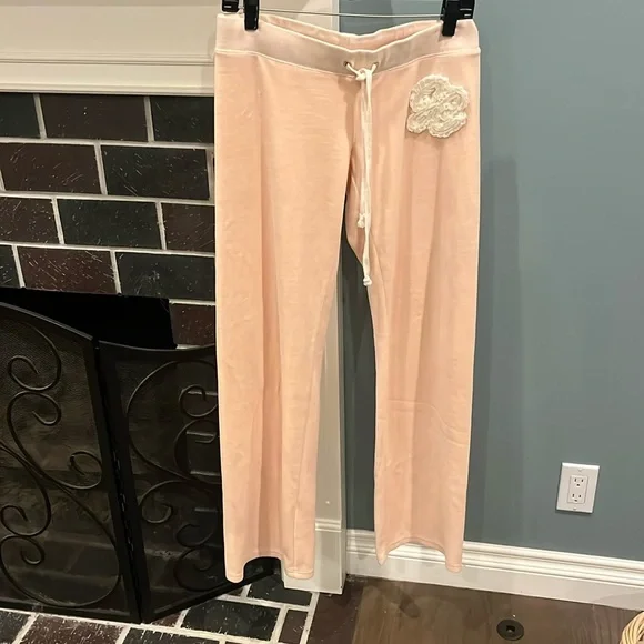 Juicy Couture Heritage Velour Sweats - Picture 2 of 16
